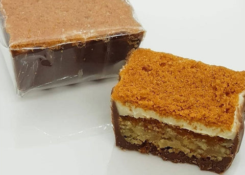 MILK CHOCOLATE WITH KNEFE