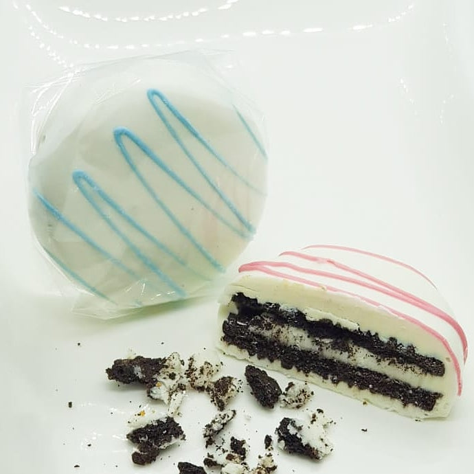 Oreo Biscuit Covered With White Chocolate.(blue)/شوكولا بسكوت اوريونتال ابيض مزيج ازرق