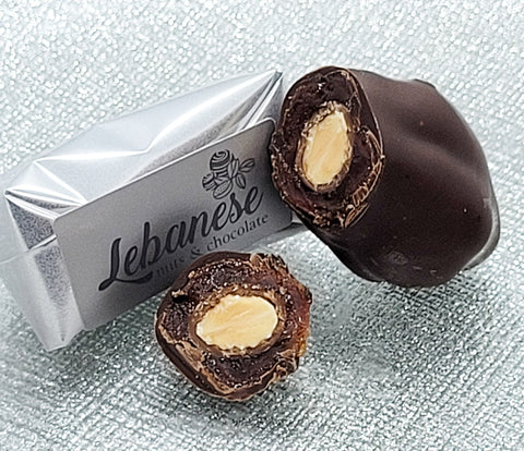 Chocolate Date With Almond Dark/شوكولا تغطيس بلح مع لوز مر